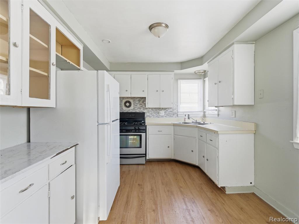 8255 Meadow Avenue, Warren, MI 48089 — Photo 9