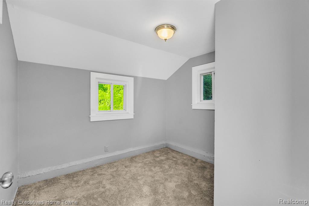 4188 Pine Grove Avenue, Fort Gratiot, MI 48059 — Photo 18