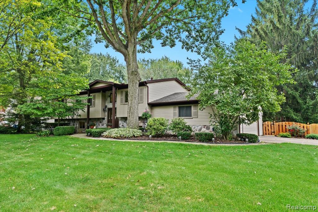 5375 Prentis Road, Waterford, MI 48327 — Photo 3