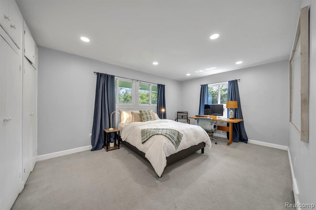 4540 BURNLEY Drive, Bloomfield Hills, MI 48304 — Photo 18