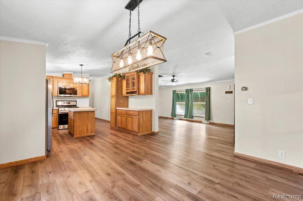 11018 WOODLAND RIDGE, South Lyon, MI 48178 — Photo 12