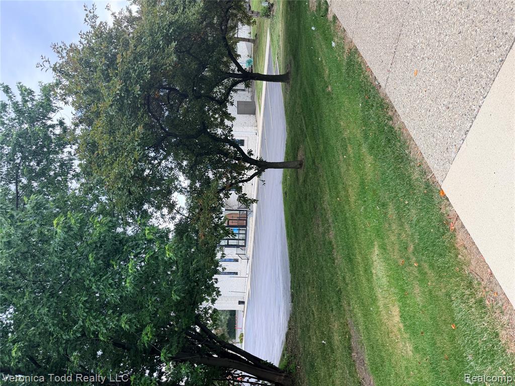 2994 Roundtree Drive, Troy, MI 48083 — Photo 4