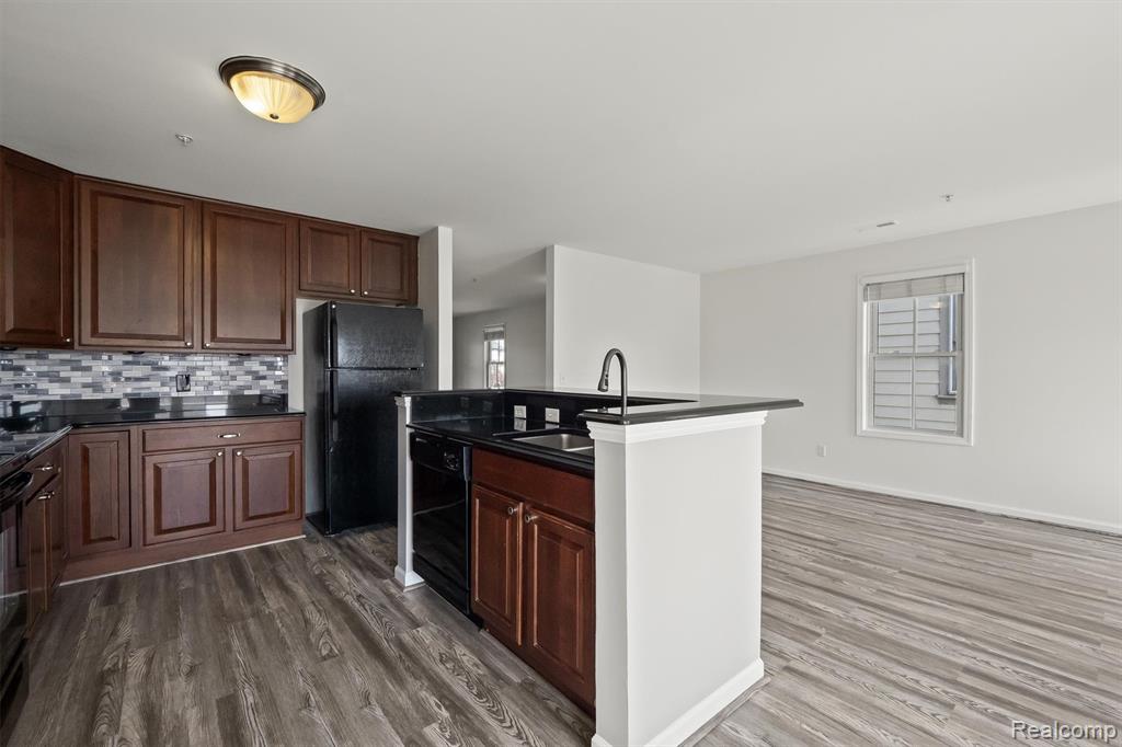 3872 Forester Boulevard, Auburn Hills, MI 48326 — Photo 12