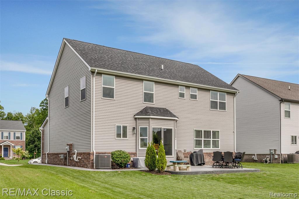 801 Kestrel Court, South Lyon, MI 48178 — Photo 44