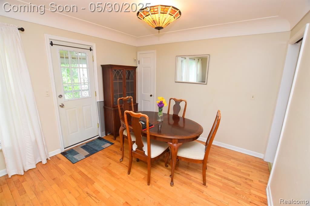 624 MAXINE Street, Flint, MI 48503 — Photo 4