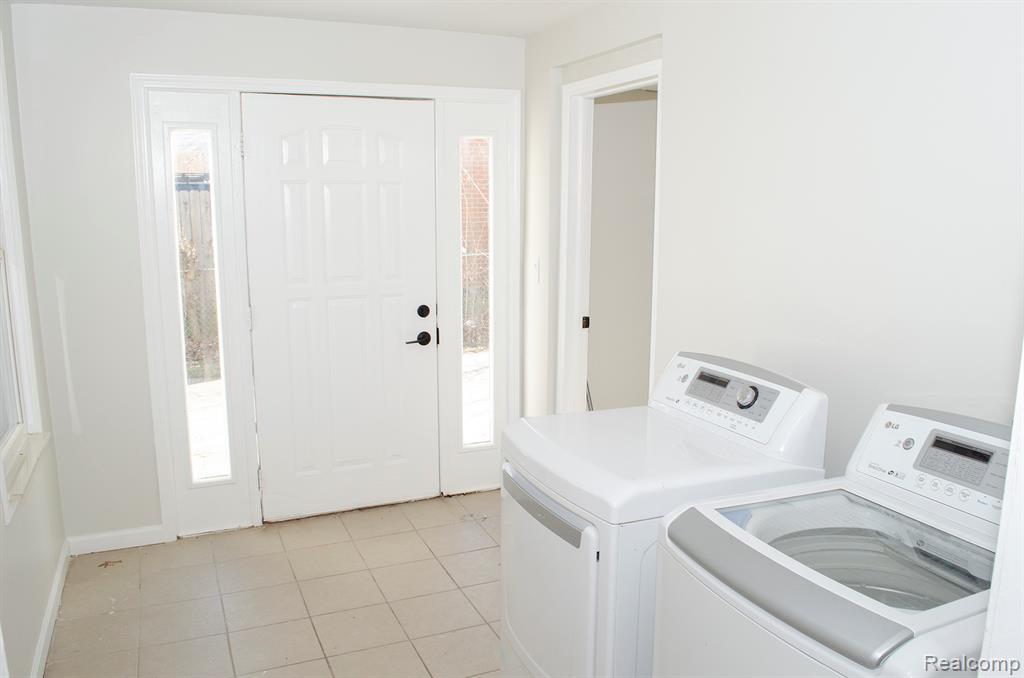 5850 Deering Street, Garden City, MI — Photo 19