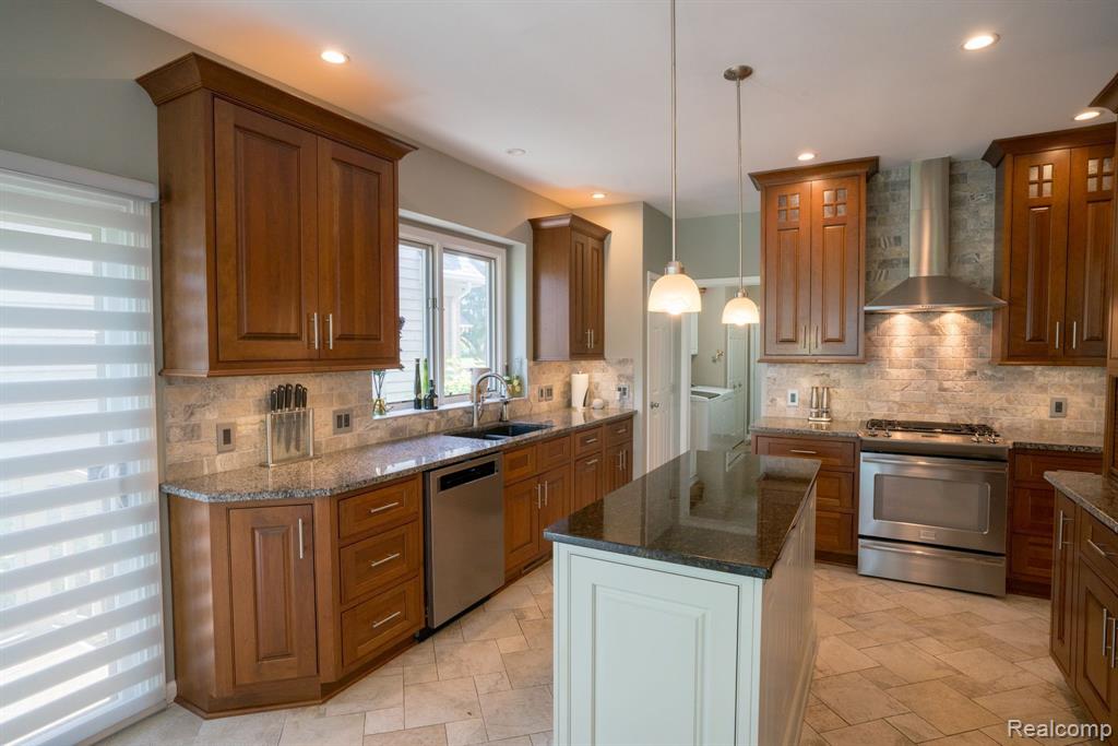 4870 DORAL Drive, Ann Arbor, MI 48108 — Photo 22