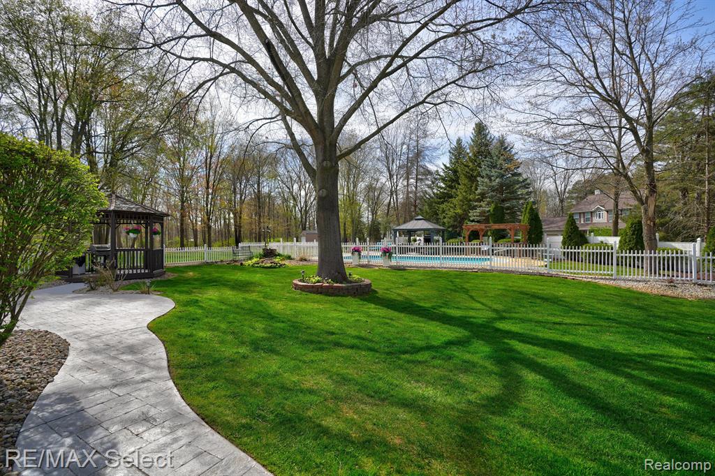 7404 HAVILAND BEACH Drive, Linden, MI 48451 — Photo 11
