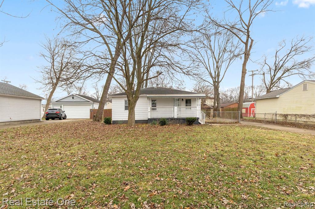 5121 CROISSANT Street, Dearborn Heights, MI 48125 — Photo 7