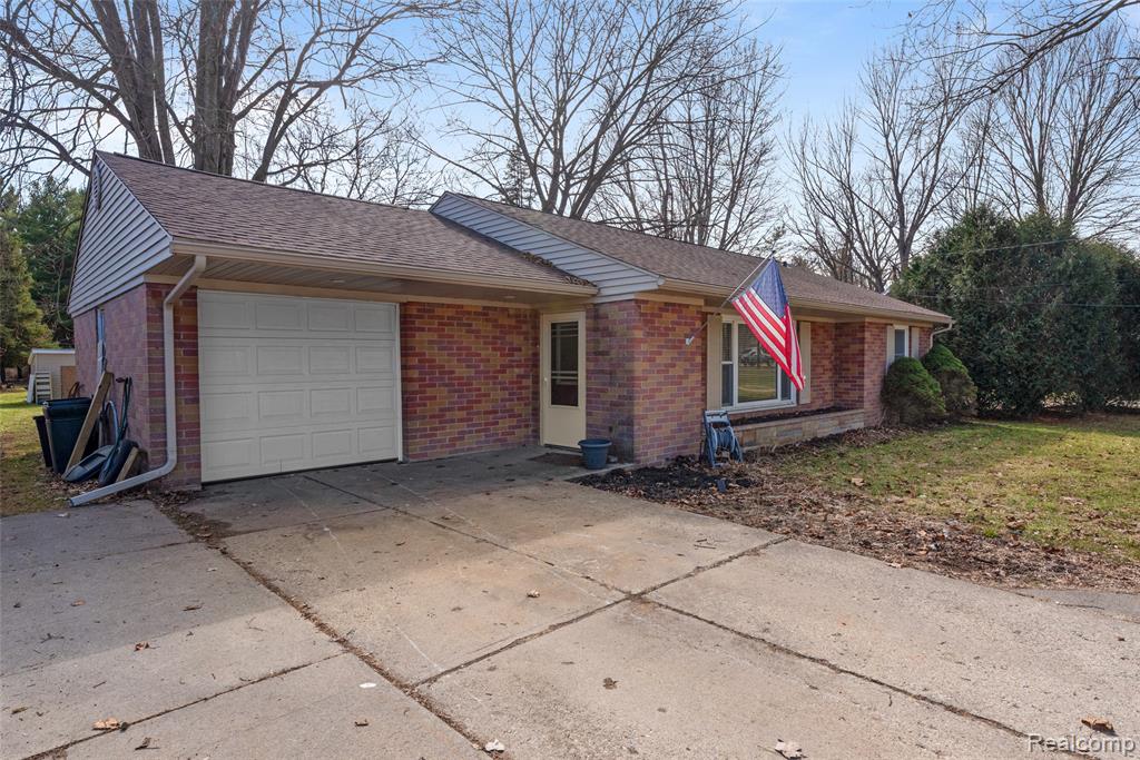 8150 Davison Road, Davison, MI 48423 — Photo 2
