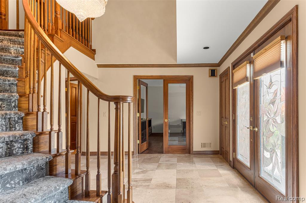 48367 Lake Valley Drive, Shelby Twp, MI 48317 — Photo 4
