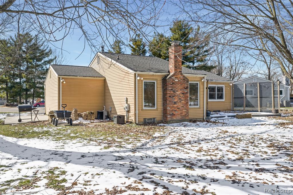 3712 Summit Court, Wixom, MI 48393 — Photo 18