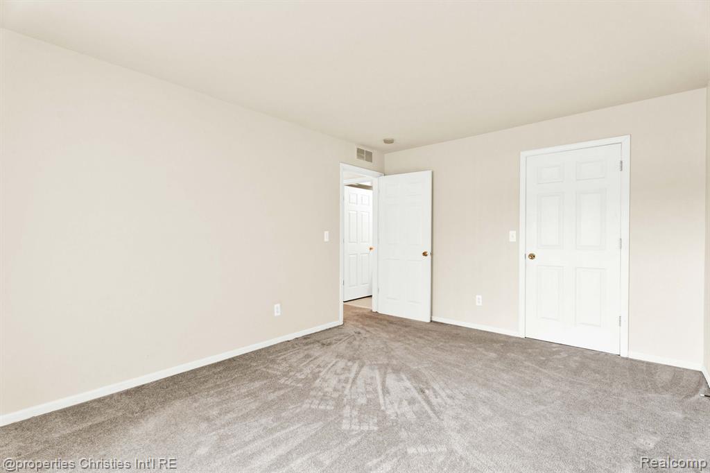 16832 Glenmoor Boulevard, Macomb, MI 48044 — Photo 19