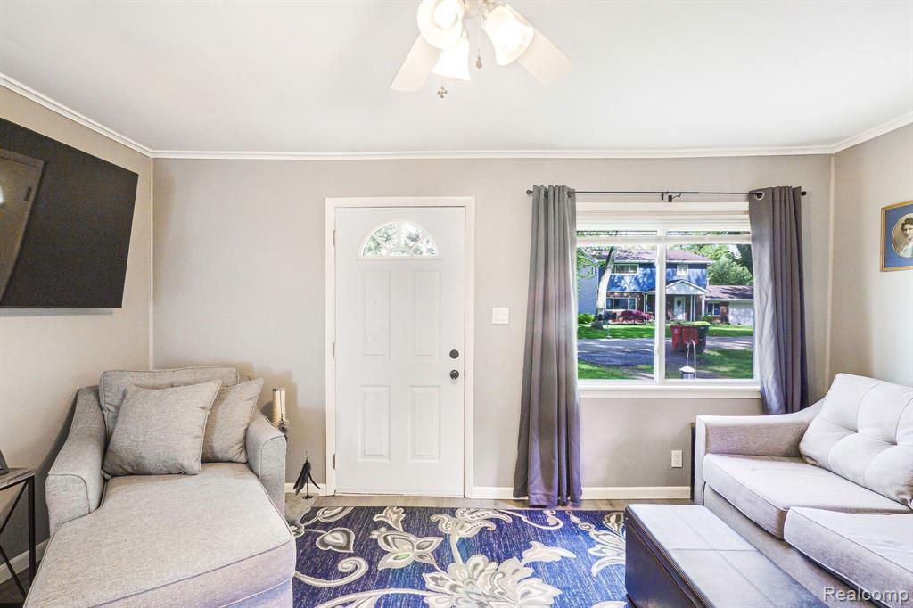 4120 Bunker Avenue, West Bloomfield, MI 48323 — Photo 11