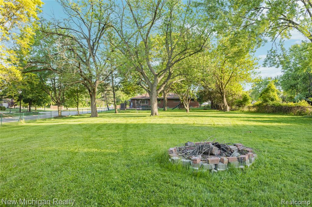 8359 Chicago Road, Warren, MI 48093 — Photo 55