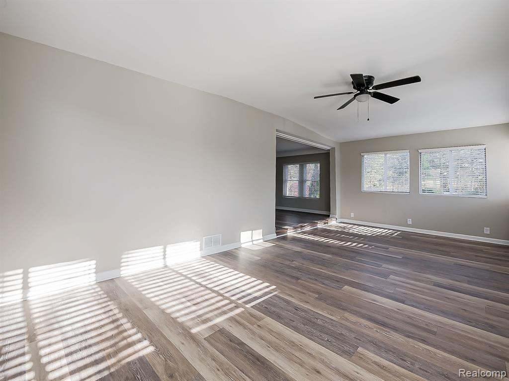 6340 ISLAND LAKE Drive, Brighton, MI 48116 — Photo 16