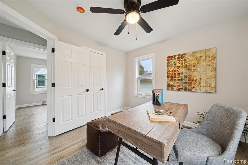 921 N EDGEWORTH Avenue, Royal Oak, MI 48067 — Photo 22