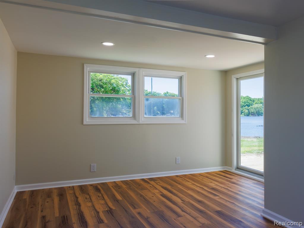 11560 Island Ct Court, Hartland, MI 48353 — Photo 12