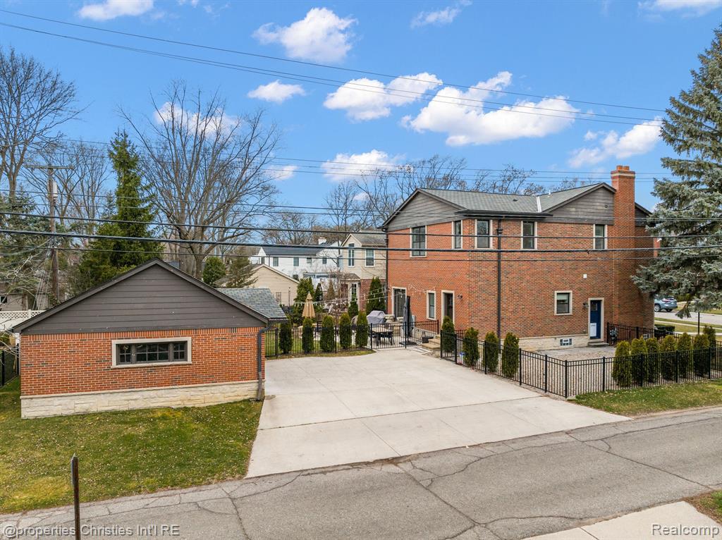 13103 KINGSTON Avenue, Huntington Woods, MI — Photo 6