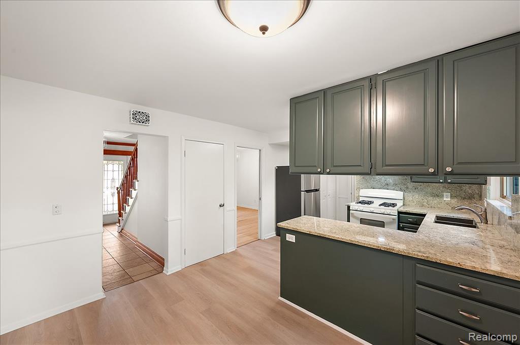 536 Rolling Rock Road S, Bloomfield Hills, MI 48304 — Photo 17