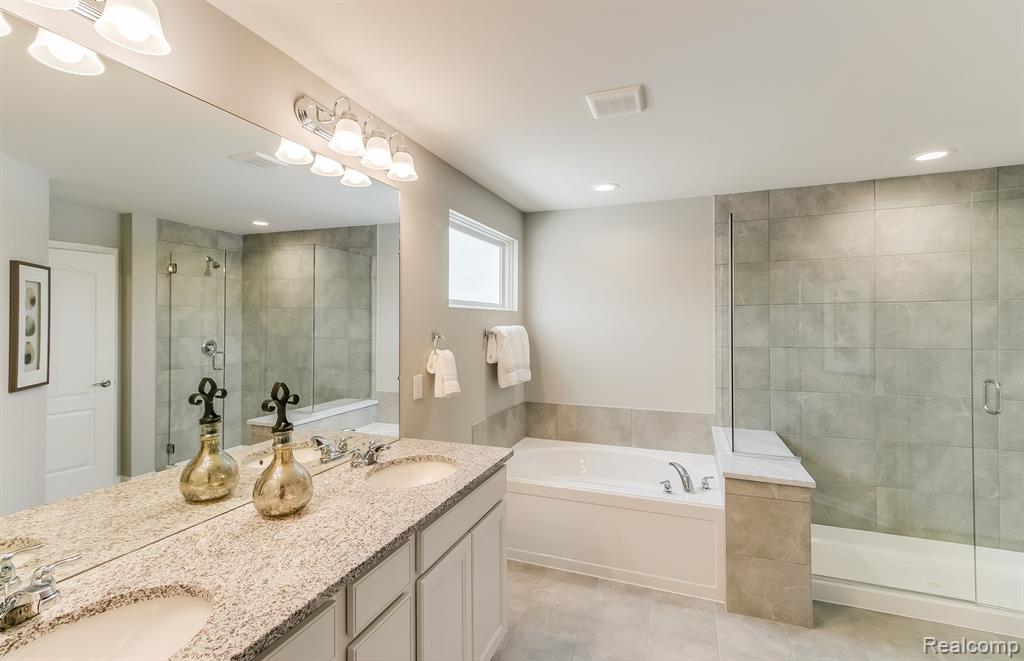 831 KUSS Drive, Saline, MI 48176 — Photo 7