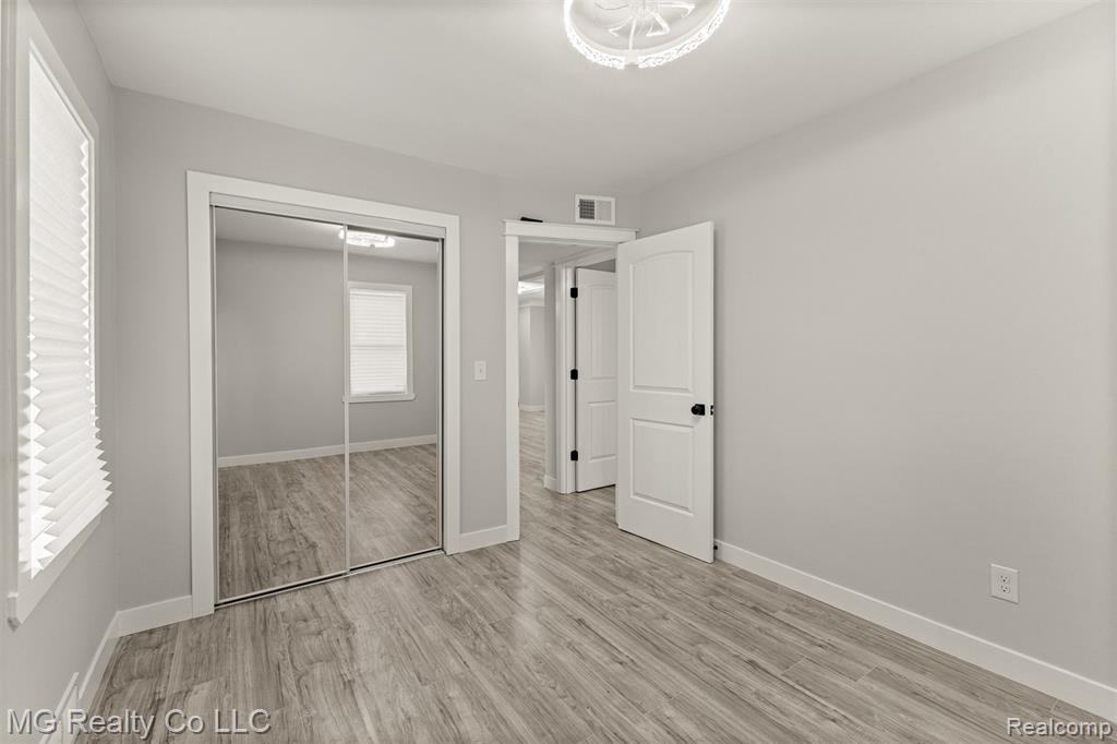 864 Cleophus Parkway, Lincoln Park, MI 48146 — Photo 16