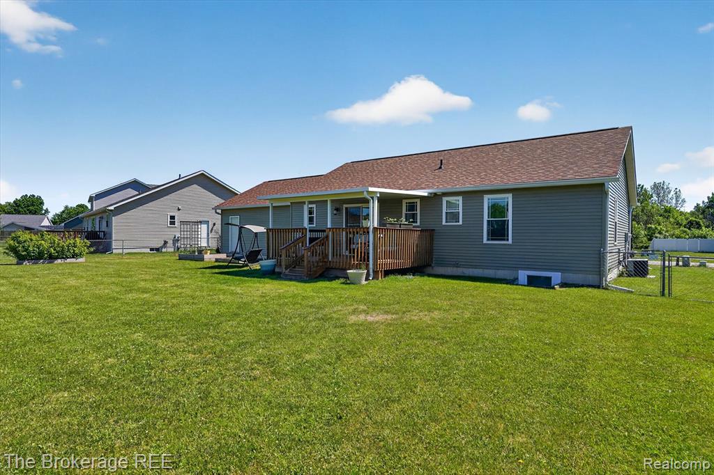 2092 Brier Crest Drive, Davison, MI 48423 — Photo 35