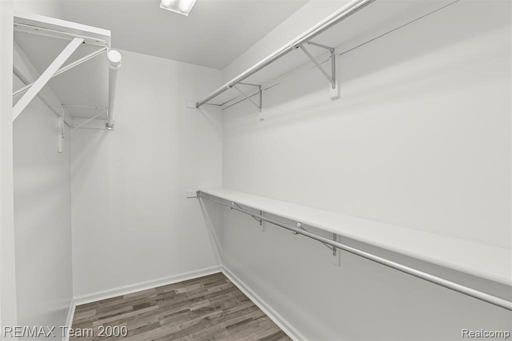 45225 Yorkshire Drive, Novi, MI — Photo 31