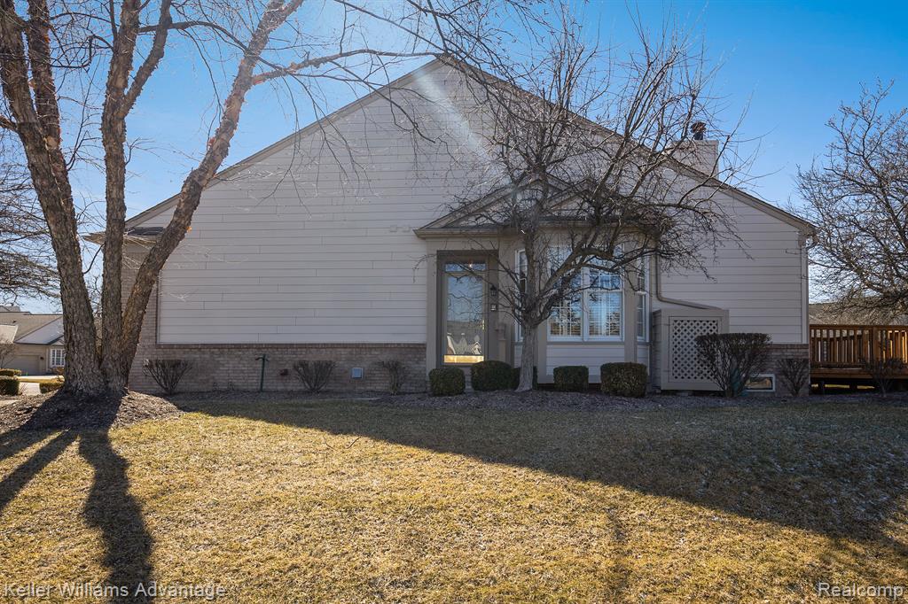 39547 CHAMPION Court, Northville, MI 48168 — Photo 4