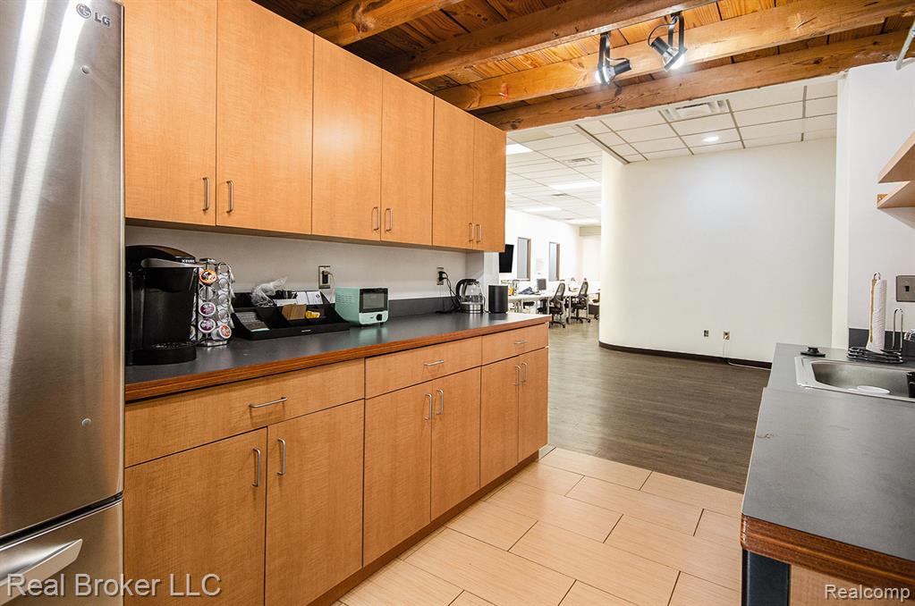 404 E 4th Street, Royal Oak, MI 48067 — Photo 14