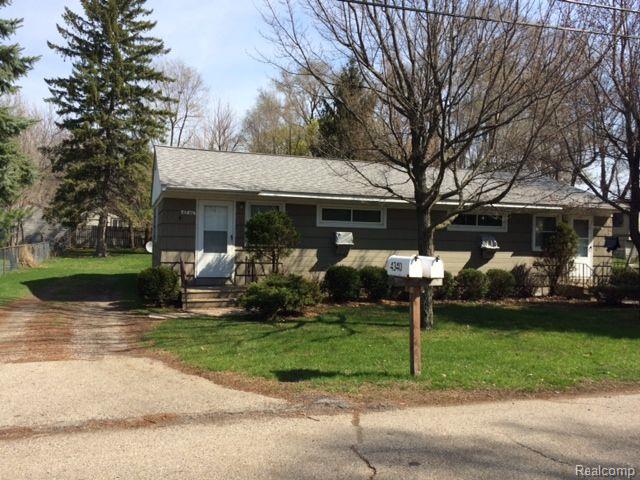 4340 RICHALVA Court, Waterford, MI — front exterior
