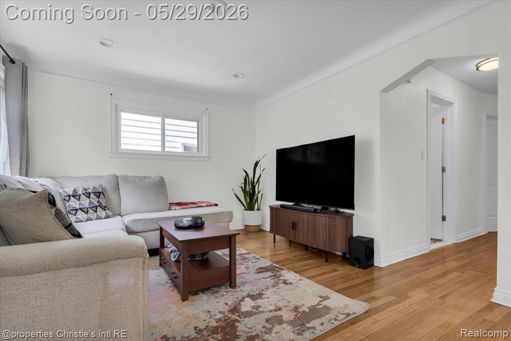 8740 Saratoga Street, Oak Park, MI 48237 — Photo 5