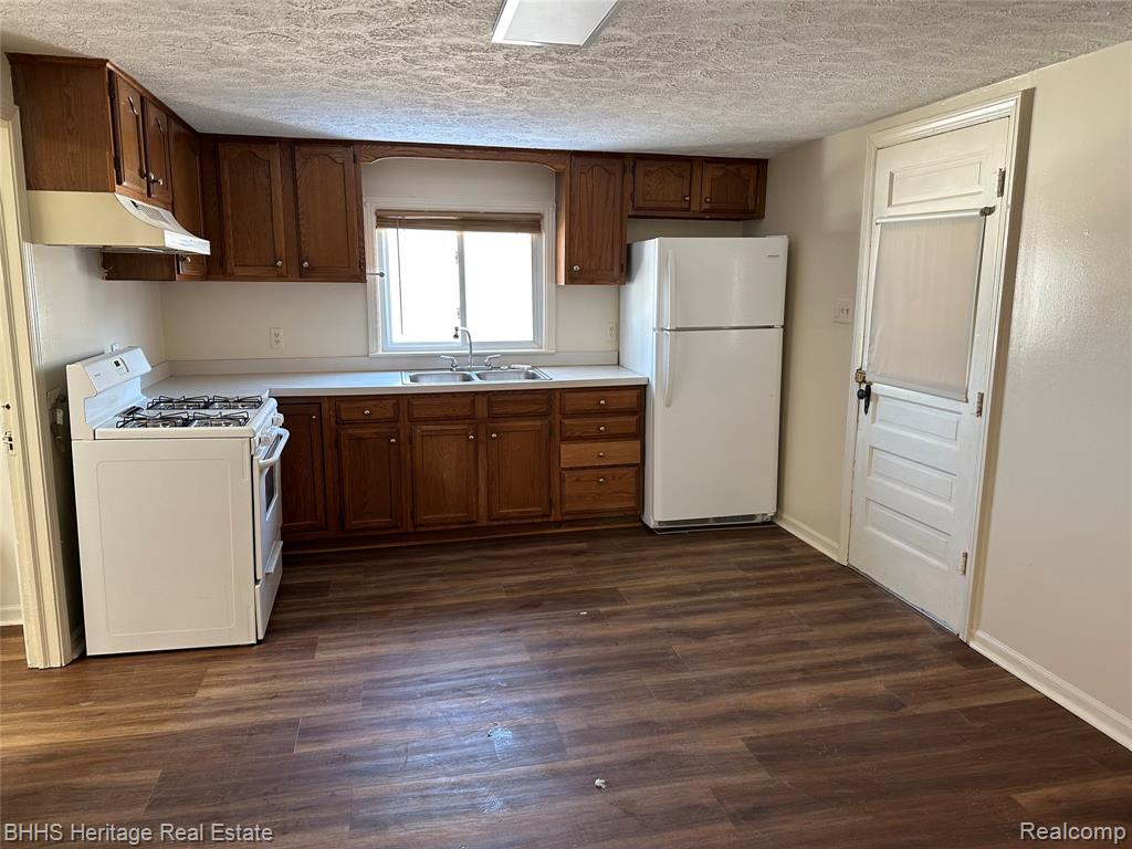 823 Alger Street, Howell, MI 48843 — Photo 11