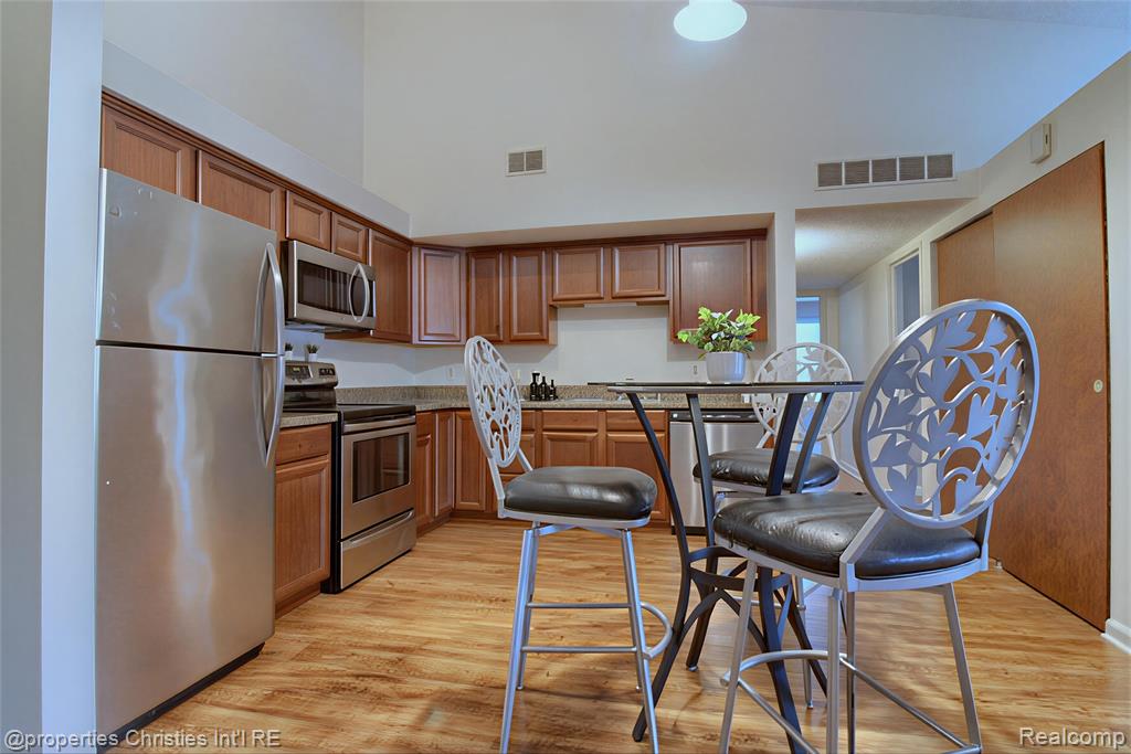 19586 Northridge Drive, Northville, MI 48167 — Photo 8