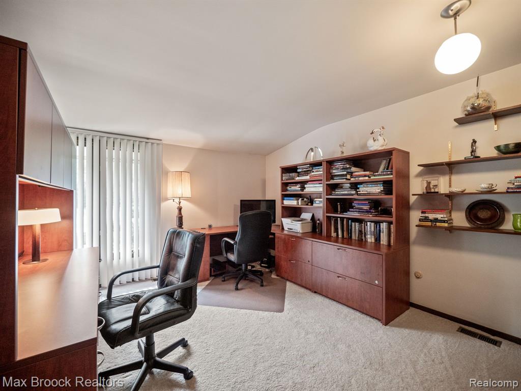 7448 STONY RIVER Court, Bloomfield Hills, MI 48301 — Photo 15