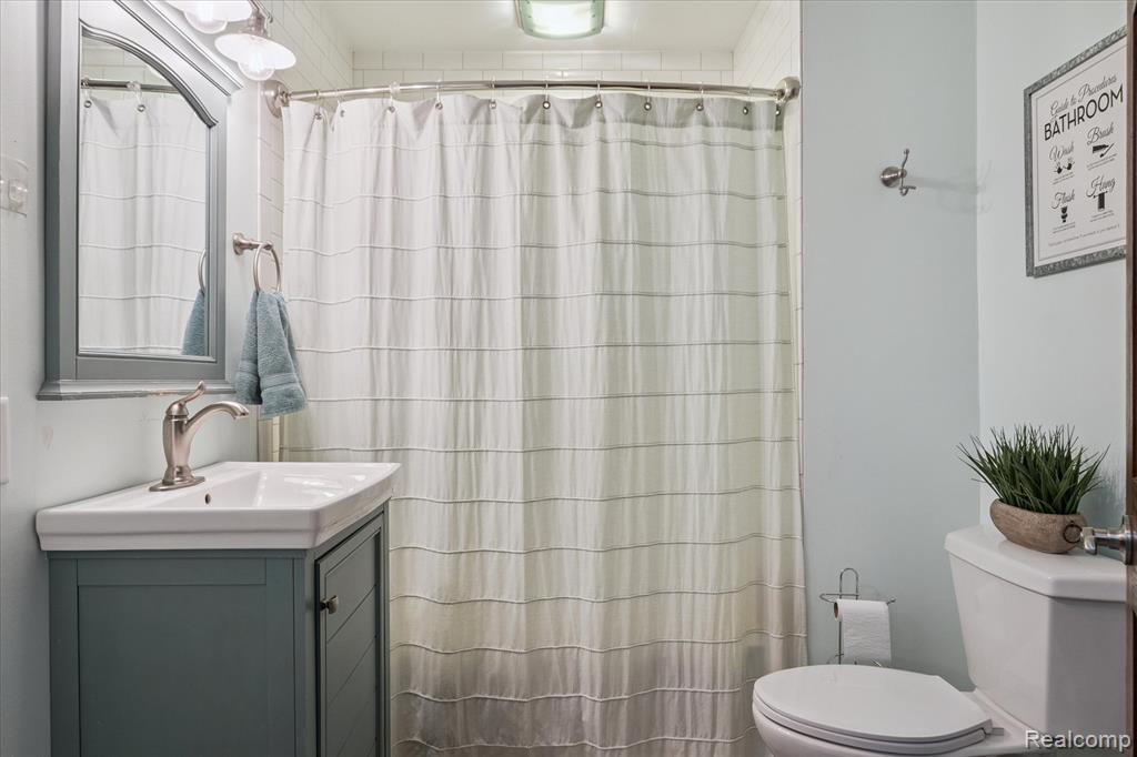990 E Temperance Road, Temperance, MI 48182 — Photo 20