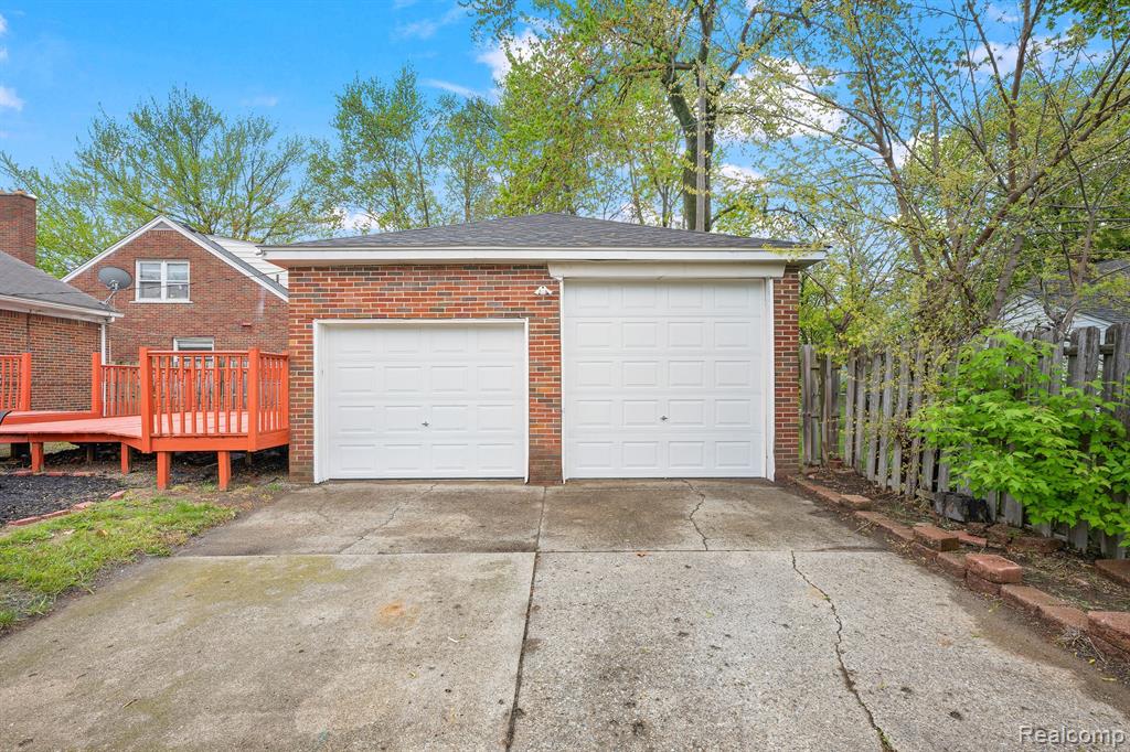 839 E HAYES Avenue, Hazel Park, MI 48030 — Photo 25