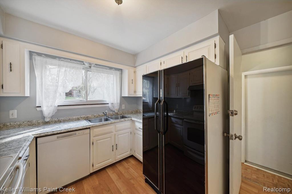 1852 MIDVALE Avenue, Ypsilanti, MI 48197 — Photo 16