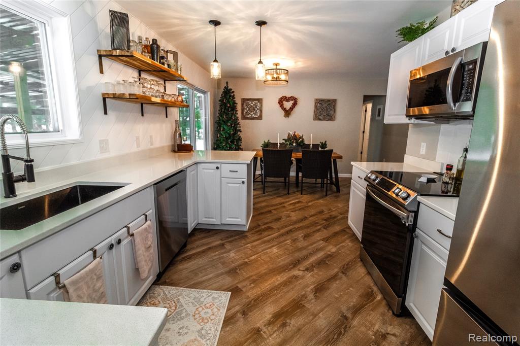 2238 Farnsworth Road, Lapeer, MI 48446 — Photo 2