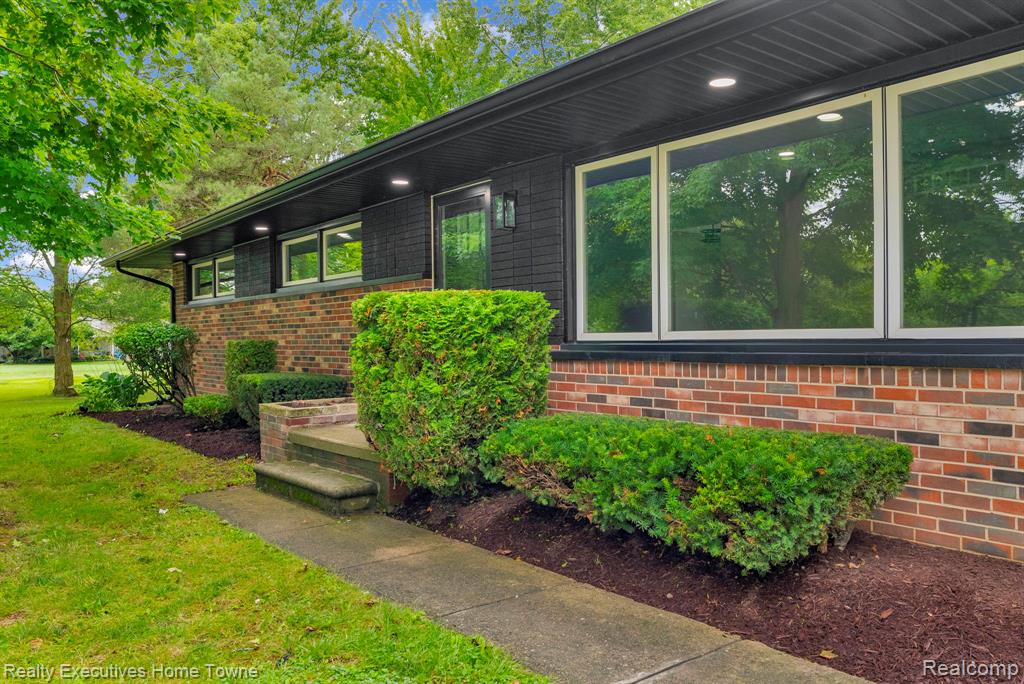 10990 Smiths Creek Road, Memphis, MI — Photo 3