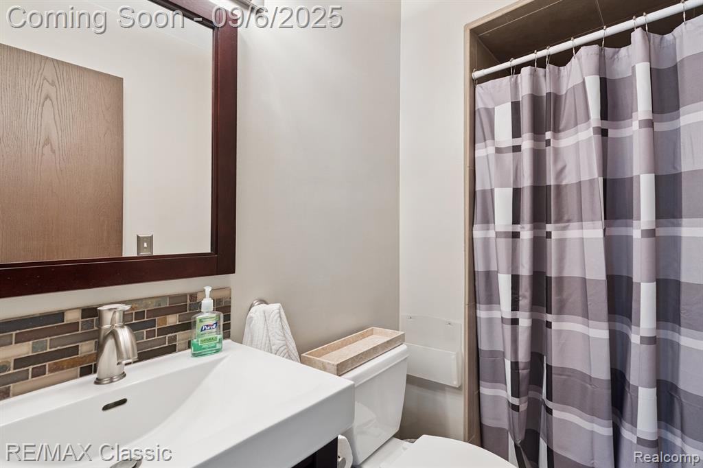 806 Abbey Lane, Milford, MI 48381 — Photo 18
