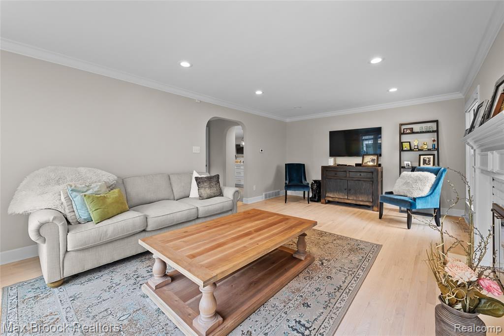639 N Glenhurst Drive, Birmingham, MI 48009 — Photo 39
