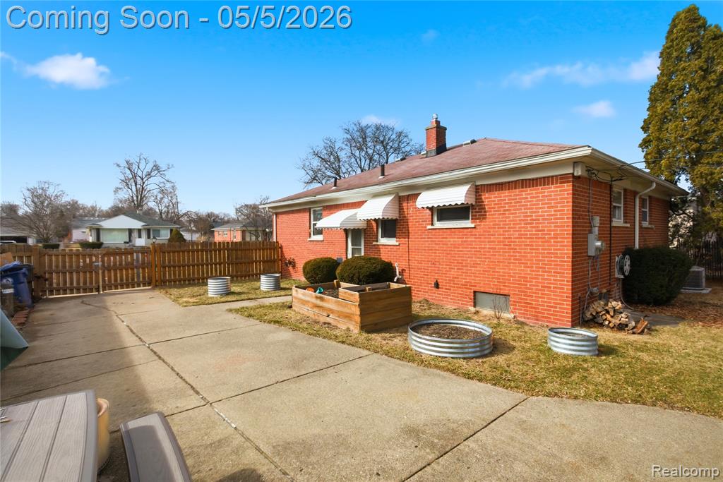 20508 Fox, Redford, MI 48240 — Photo 9