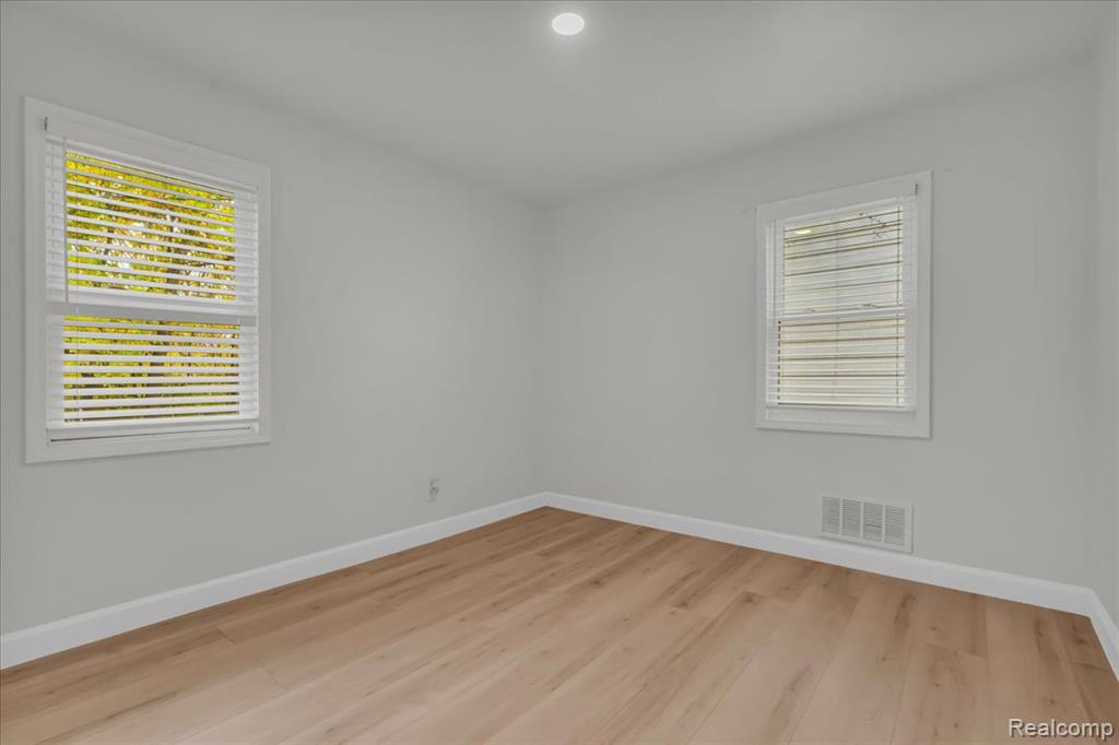 8878 Lauder Street, Detroit, MI 48228 — Photo 8