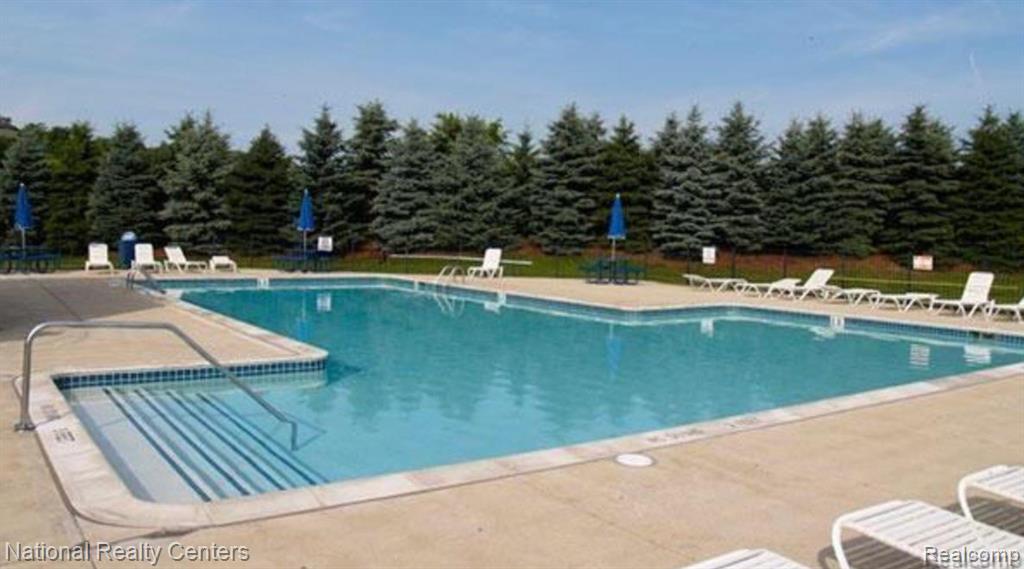 9634 Wexford Drive, Ypsilanti, MI 48198 — Photo 39