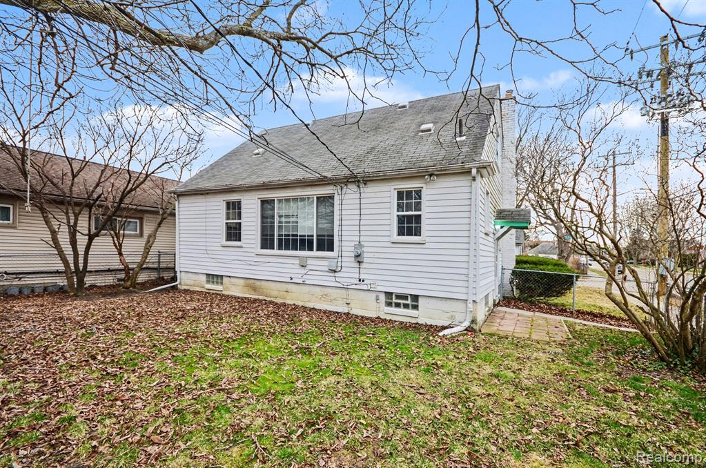 24274 Shakespeare Avenue, Eastpointe, MI 48021 — Photo 21