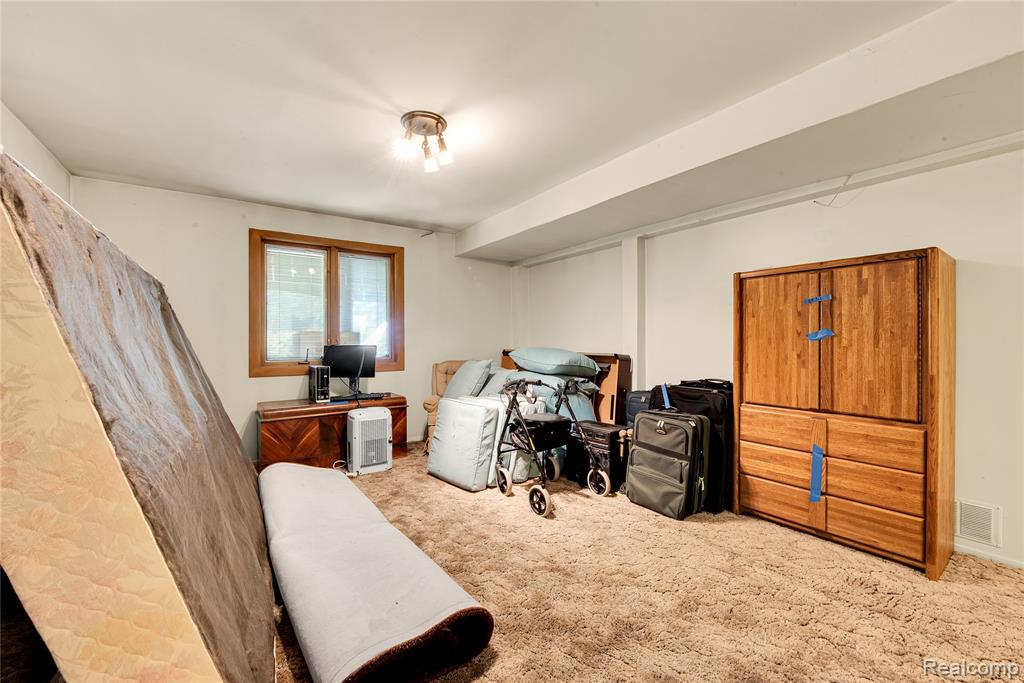 8285 Staghorn Trail, Clarkston, MI 48348 — Photo 40