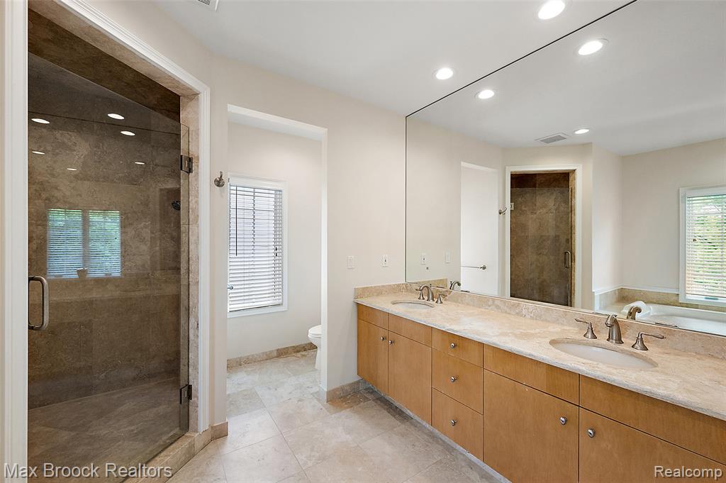 5348 Sunnycrest Drive, West Bloomfield, MI 48323 — Photo 20