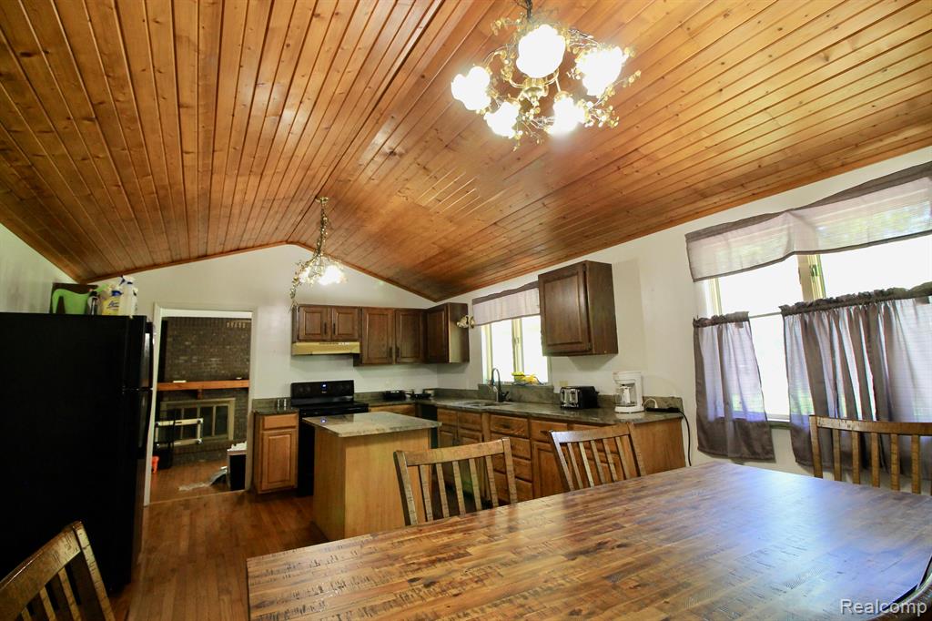 8050 N GENESEE Road, Mount Morris, MI 48458 — Photo 2