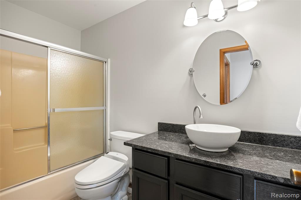 59692 Barkley Drive, New Hudson, MI 48165 — Photo 13